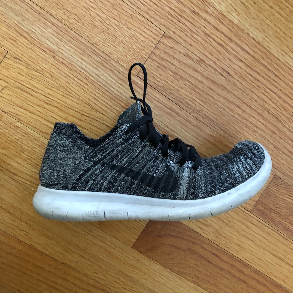 Nike Flyknits - Picture 3 of 3